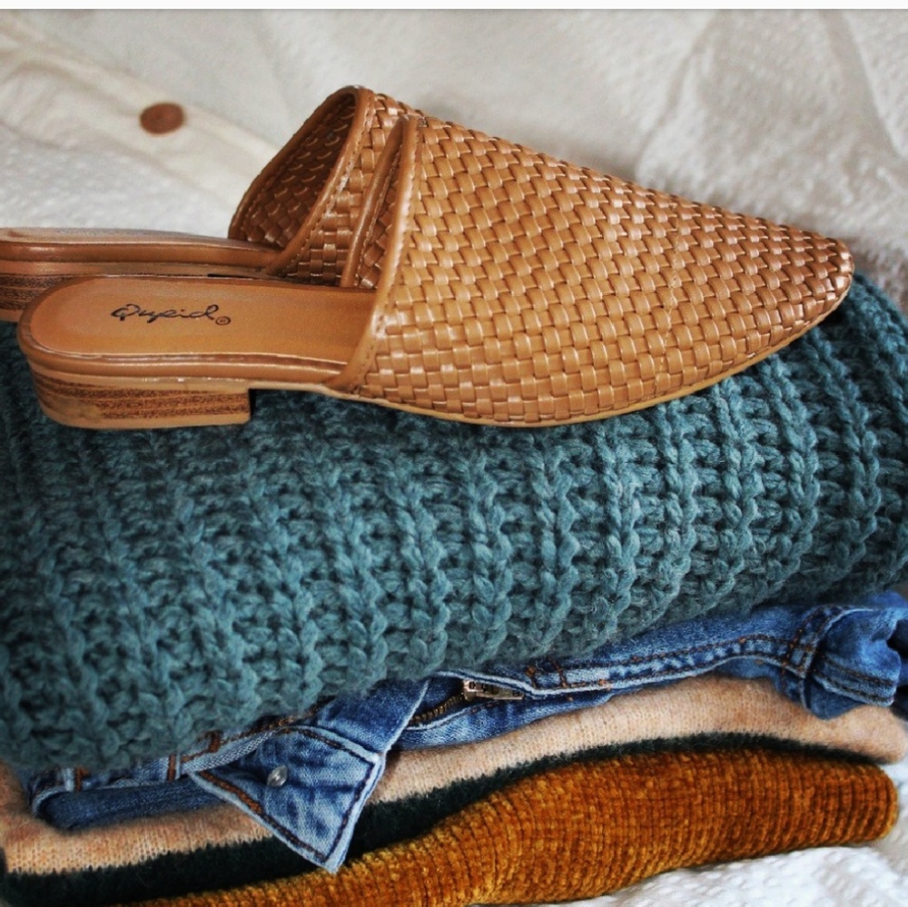 🚨LAST PAIR//The Clementine// Chestnut woven Flat - Picture 2 of 7